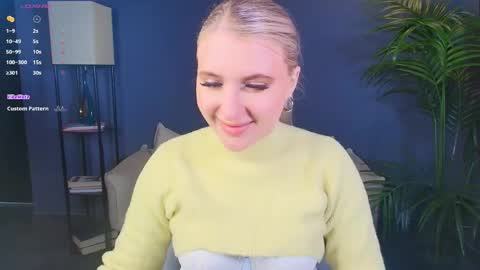 Eva  online show from May 13, 2:42 am