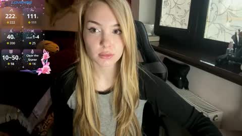 evacarter1 online show from March 29, 2:06 pm