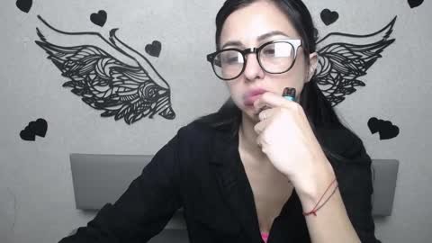 Snapshot of evaclarkk chatting on May 28, 7:05 am EvaClarkk online show from May 28, 7:05 am