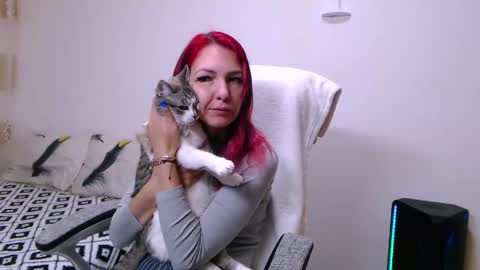 Snapshot of evadesireone chatting on May 11, 6:27 pm EvadesireONE online show from May 11, 6:27 pm