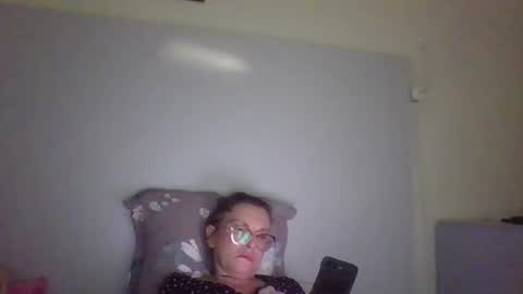 evaglad online show from October 9, 3:21 pm