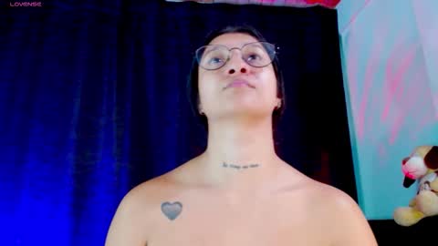 Evah Lee online show from November 3, 4:03 am