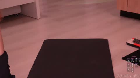 Snapshot of evahothead chatting on March 2, 3:37 pm Eva here Wednesday till Sunday online show from March 2, 3:37 pm