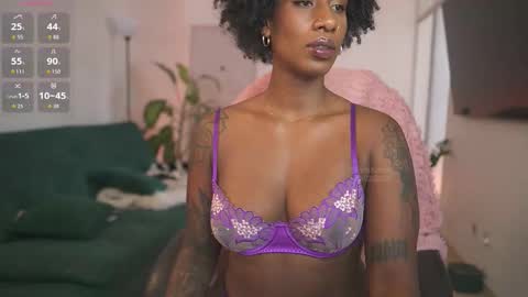 evajacksss_ online show from March 9, 7:07 pm