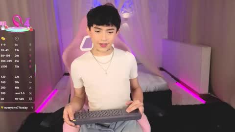 Snapshot of evan__hunter chatting on September 24, 12:52 pm Evan online show from September 24, 12:52 pm