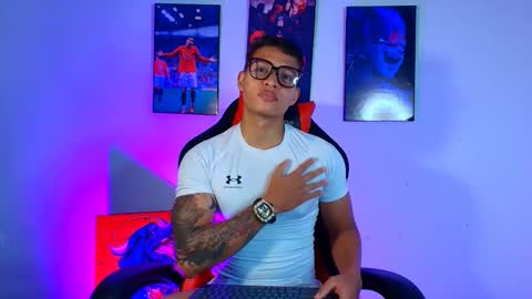 Snapshot of evan_greey chatting on September 9, 2:33 am EVAN GREY online show from September 9, 2:33 am