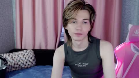 evan_reinhart online show from October 1, 2:06 am