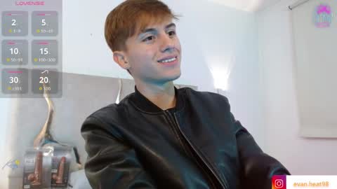 evan_tay online show from April 7, 3:07 am