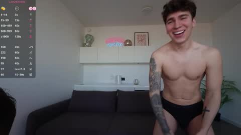 evan_white_ online show from March 21, 5:23 am