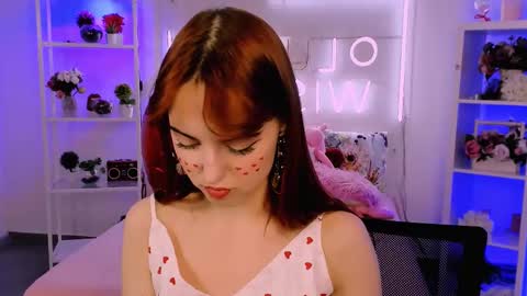 Eva  online show from February 14, 5:46 pm