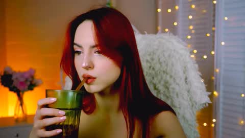 Eva  online show from December 4, 5:54 pm