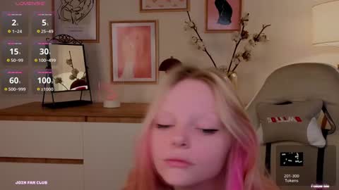 evangel1ne online show from December 12, 9:51 am