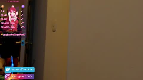 Snapshot of evangellinebellee chatting on December 15, 11:20 pm Evangelline online show from December 15, 11:20 pm