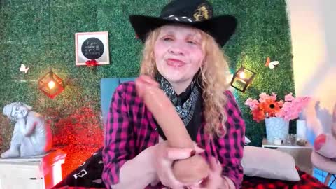  Evangelyne  online show from February 27, 8:53 pm