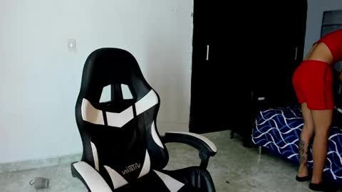 evanllelyne online show from September 26, 6:23 pm