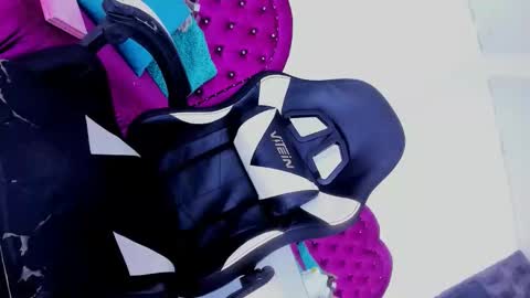 evanllelyne online show from March 10, 2:22 pm