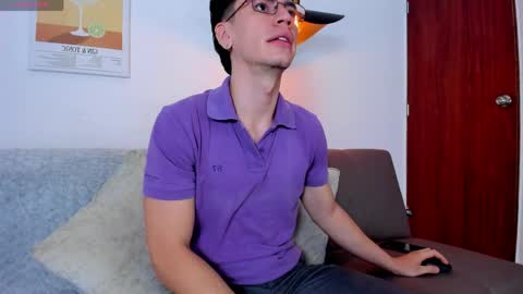 Snapshot of evans_lubov chatting on May 27, 12:46 pm Evans Lubov online show from May 27, 12:46 pm