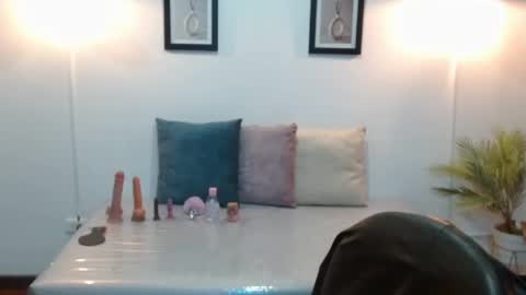 Evanssa lx online show from April 17, 9:07 pm