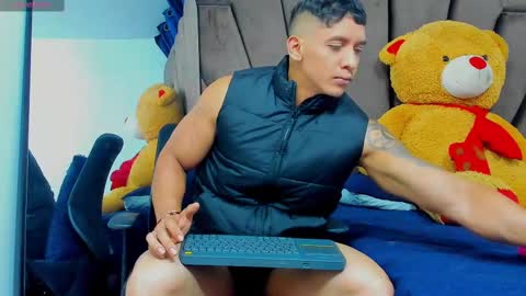   online show from March 4, 1:17 pm