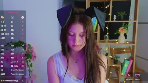EvaOnyx online show from May 14, 3:52 pm