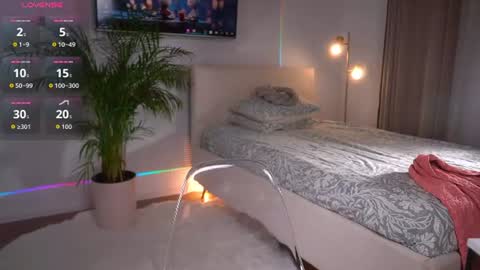 evaorion_ online show from July 1, 11:26 pm