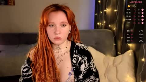 Moon online show from December 3, 9:40 am