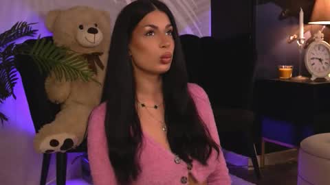 EvaRhea online show from February 20, 6:26 am