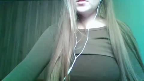 evasapples2026 online show from February 1, 8:51 pm