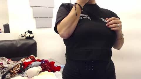 Eva Twiss online show from April 9, 1:49 pm