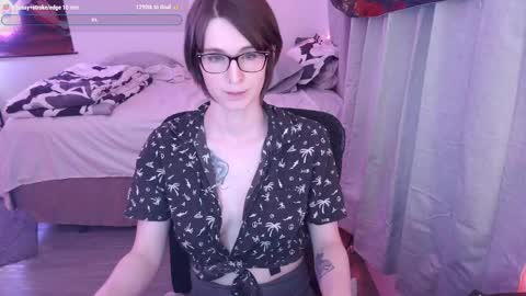 Snapshot of evavivi59 chatting on February 21, 2:17 am Vivi online show from February 21, 2:17 am