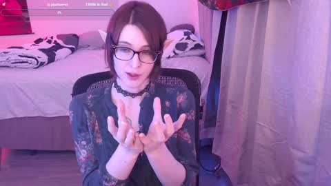 Snapshot of evavivi59 chatting on February 22, 1:55 am Vivi online show from February 22, 1:55 am