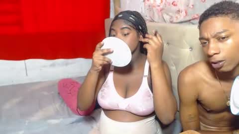 Snapshot of evaxemma chatting on June 19, 4:22 pm Eva And Emmanuel online show from June 19, 4:22 pm