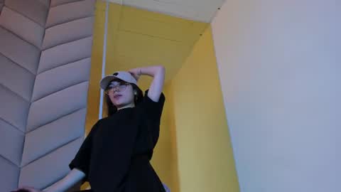 Snapshot of eve_aura chatting on July 6, 4:31 pm Eve Aura online show from July 6, 4:31 pm