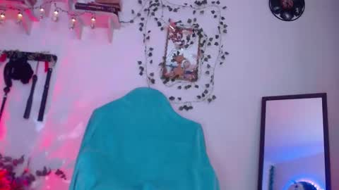 Eve Blue  friends. IG eve blue77 TW EveBlue 1 OF eveblue7 online show from September 24, 12:36 am