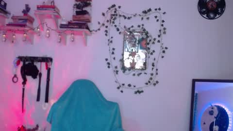 Eve Blue  friends. IG eve blue77 TW EveBlue 1 OF eveblue7 online show from October 7, 12:30 am