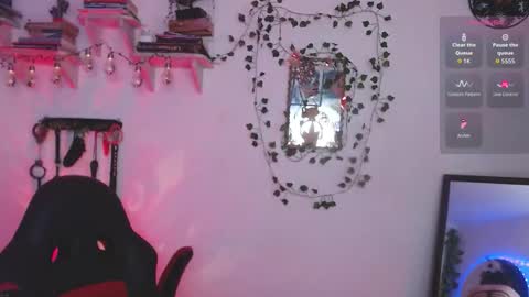 Eve Blue  friends. IG eve blue77 TW EveBlue 1 OF eveblue7 online show from February 20, 6:19 am