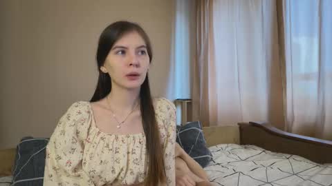 EveRobert online show from February 5, 11:15 am