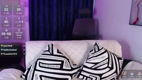 Evee online show from November 8, 1:22 pm