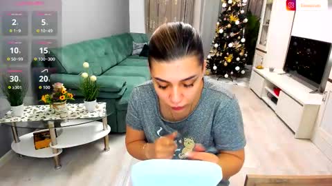 eveeevian online show from January 9, 4:43 pm