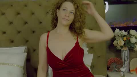 EveHamilton online show from September 29, 5:51 pm