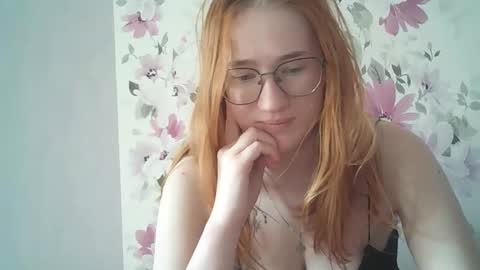 Snapshot of eveliina_shy chatting on March 12, 1:39 pm Evelina online show from March 12, 1:39 pm