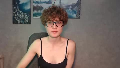 Snapshot of evelilyq chatting on April 3, 6:39 pm Eve online show from April 3, 6:39 pm