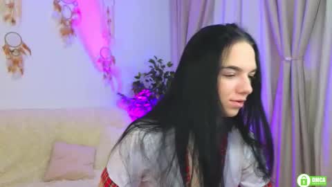 Snapshot of evelin_wow chatting on February 23, 4:26 pm evelin_wow online show from February 23, 4:26 pm