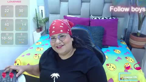 evelin zaens online show from April 15, 5:36 am