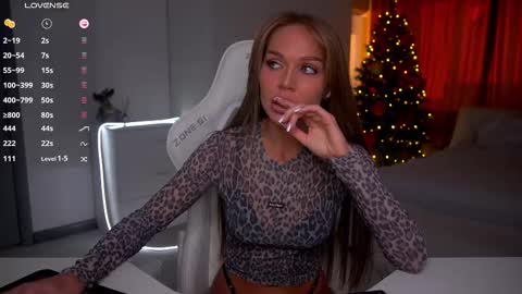 Evelina online show from December 17, 10:32 am