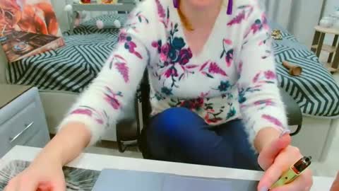 evelove online show from April 3, 4:38 pm