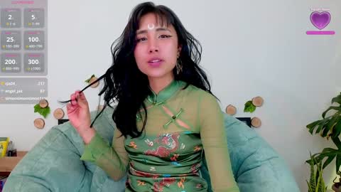 Snapshot of evelyn_chelle chatting on December 25, 2:57 am Im Eve or Chelle Next Stream 191224 online show from December 25, 2:57 am