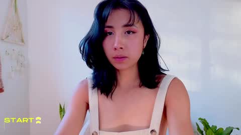 Snapshot of evelyn_chelle chatting on January 23, 10:33 pm Im Eve or Chelle Next Stream 191224 online show from January 23, 10:33 pm