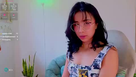 Snapshot of evelyn_chelle chatting on February 11, 6:55 pm Im Eve or Chelle Next Stream 191224 online show from February 11, 6:55 pm