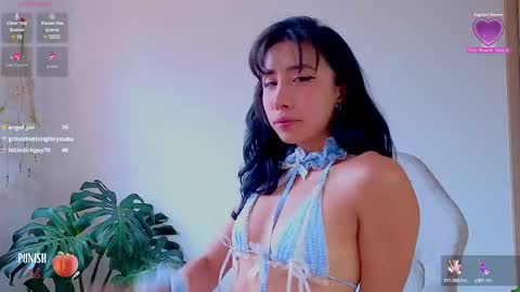 Snapshot of evelyn_chelle chatting on February 19, 7:05 pm Im Eve or Chelle Next Stream 191224 online show from February 19, 7:05 pm